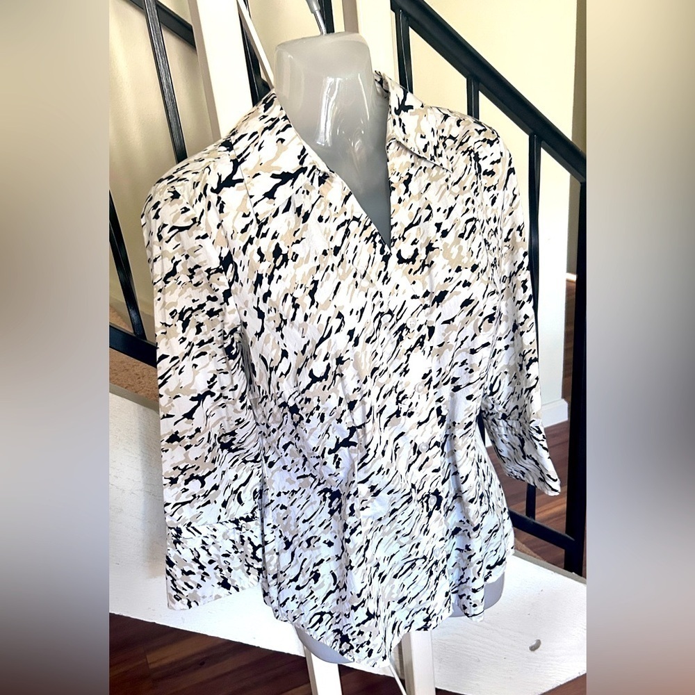 Alfani Women’s Tailored Shirt Blouse Collar Size 8 White Black Tan​​​​​​​​​​​​​